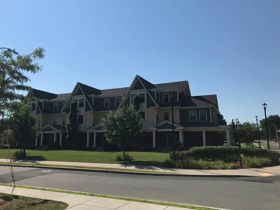 crescent_townhouses_2022_1.jpg